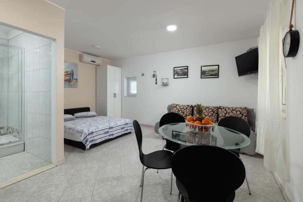 Apartments Bubalo Omis Luaran gambar